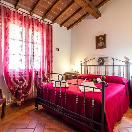 Tuscany With Panoramic Pool Casa vacanze